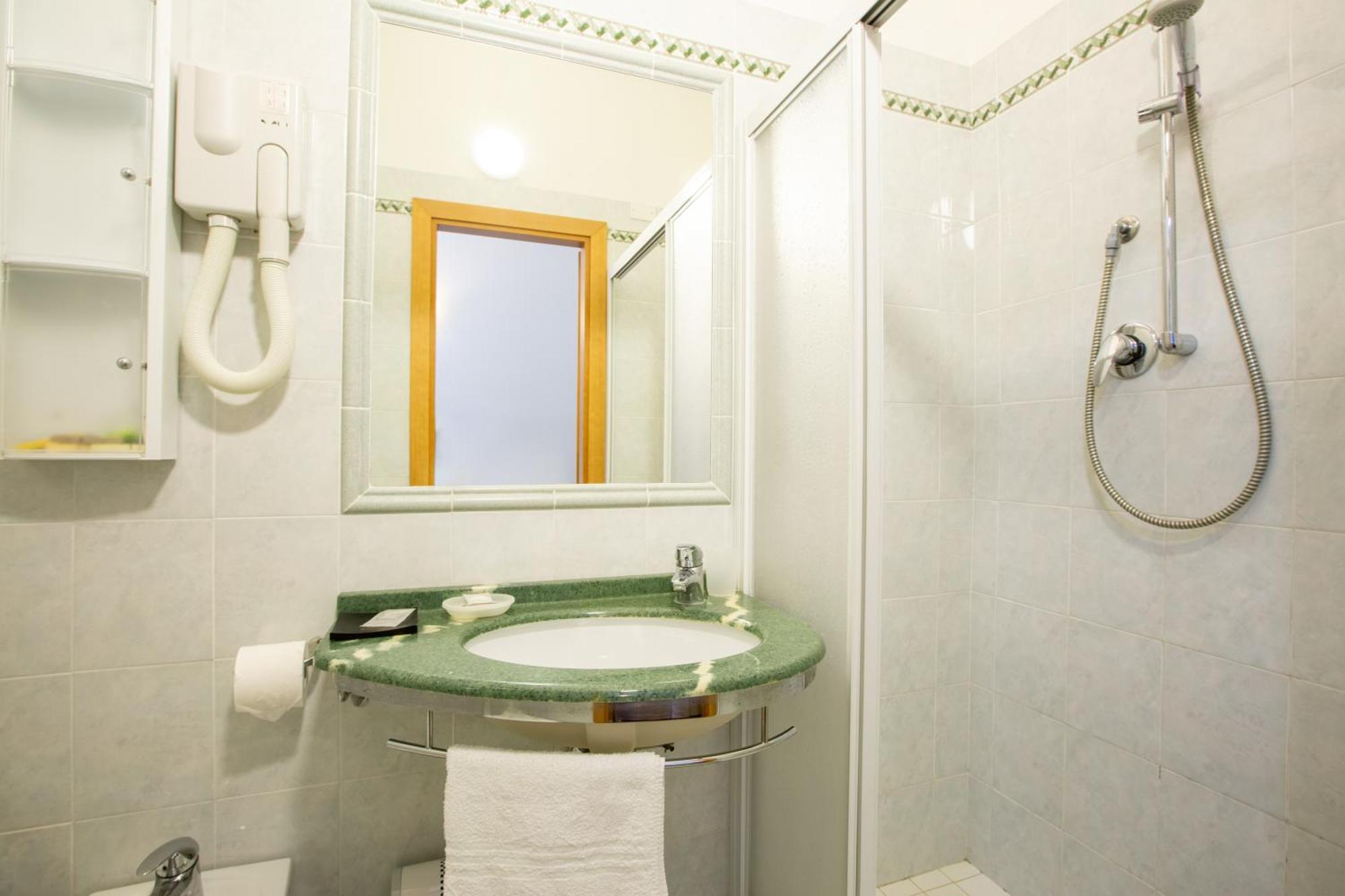 Hotel Gardenia Rimini Exterior photo
